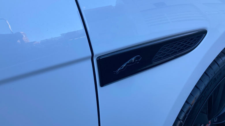 Jaguar F-Pace 2.0 D200 R-Dynamic Black 5dr Auto AWD Diesel Estate